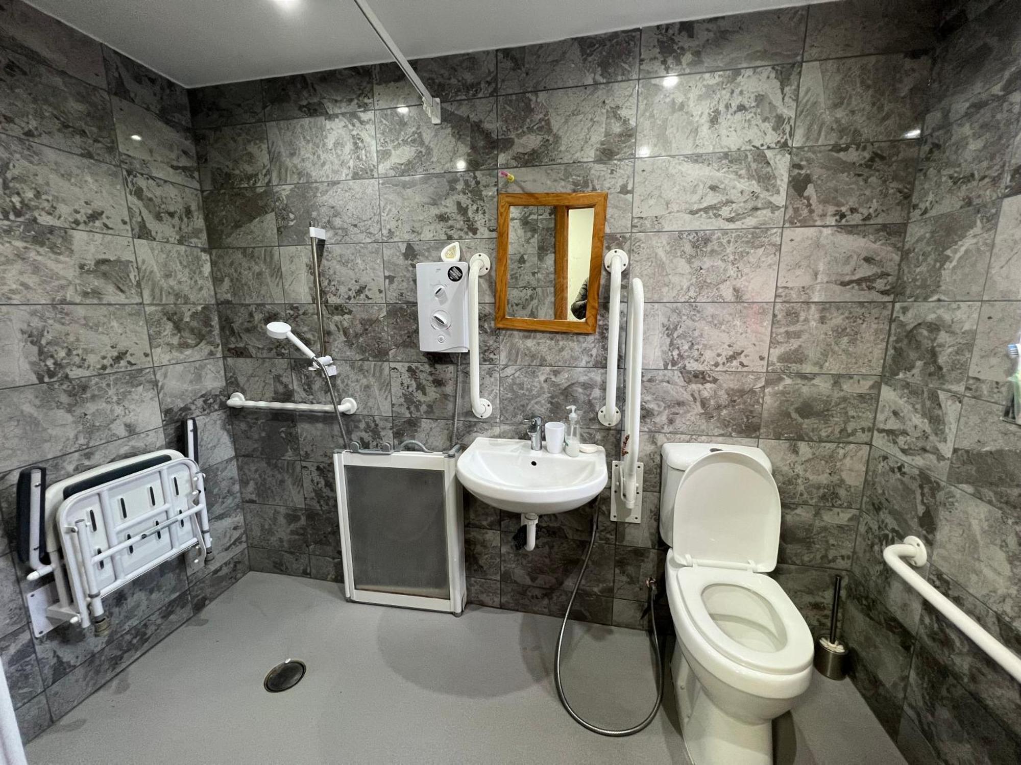 One Bed Cosy Flat * Maidenhead